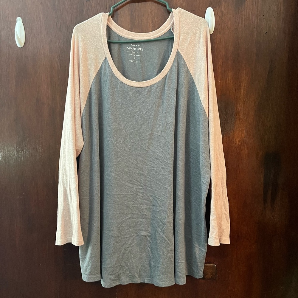 Torrid SUPER SOFT PLUSH PINK & GREY RAGLAN